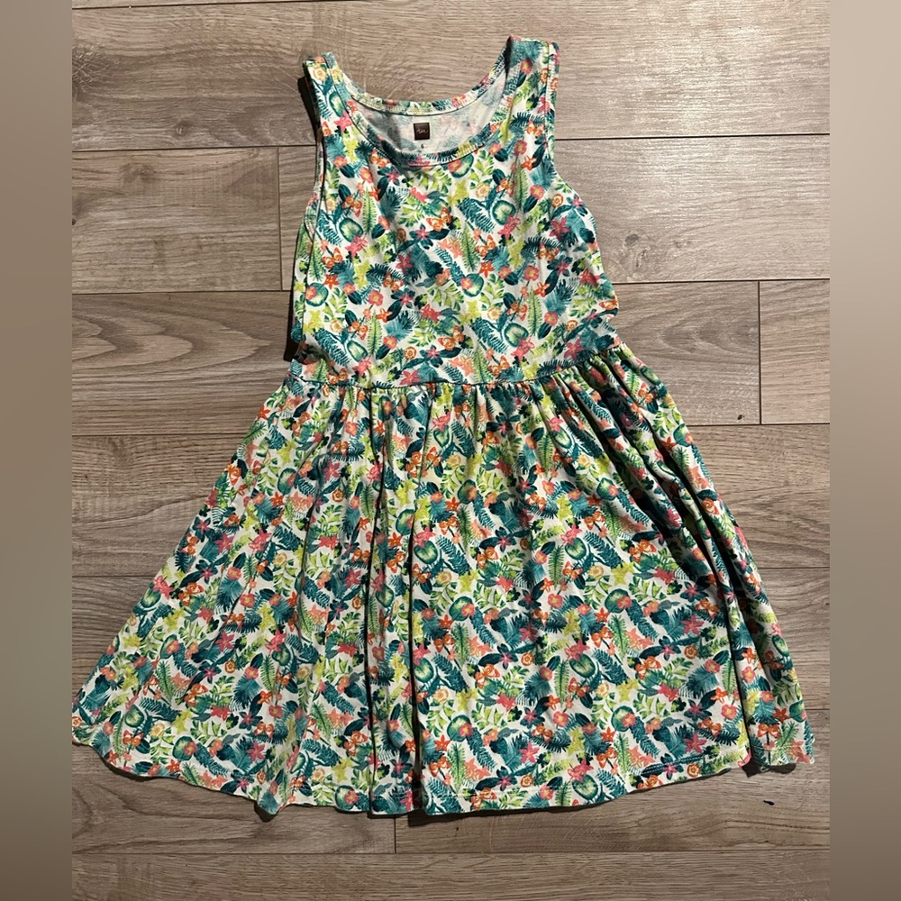 Floral/tropical Tea Collection dress, size 6